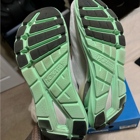 Hoka Elevon 2 size 11 - Picture 3 of 3